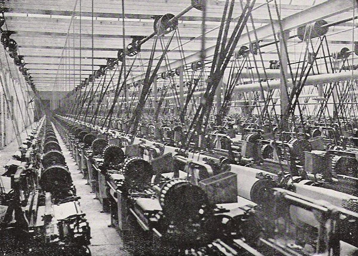 Производство 19 век. Ткацкая фабрика Великобритания 19 век. Заводы Англии 19 век. 19 Век Англия Промышленная революция текстильная промышленность. Ткацкий фабрики в Англии 18 века.