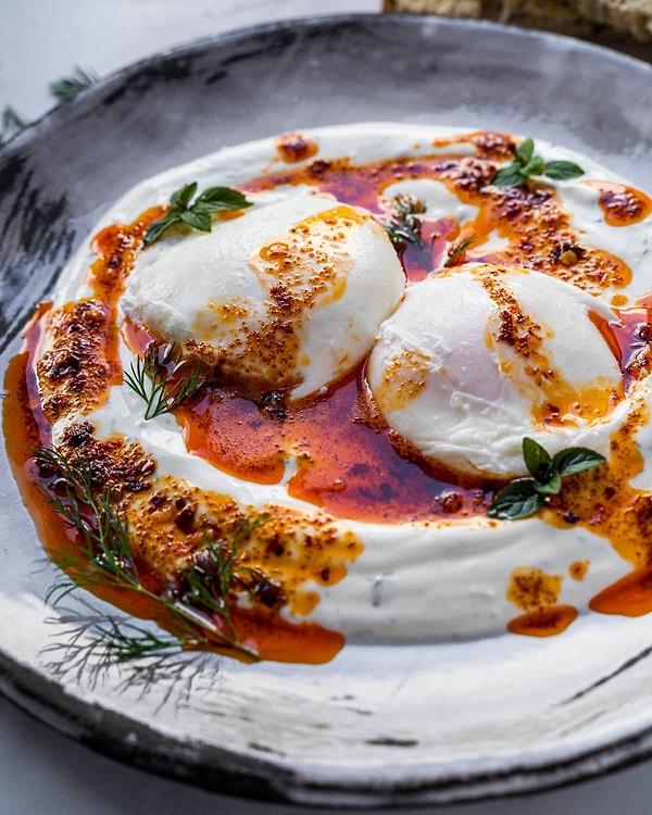 "Yoğurtlu Türk Yumurtası" başlığıyla paylaşılan çılbır binlerce beğeni aldı!