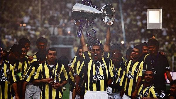 Siz  Fenerbahçe'nin şampiyonluk olmasını ister miydiniz? Sizce Fenerbahçe'nin şampiyon olamamasındaki en etkili sebep nedir? Yorumlarda buluşalım...