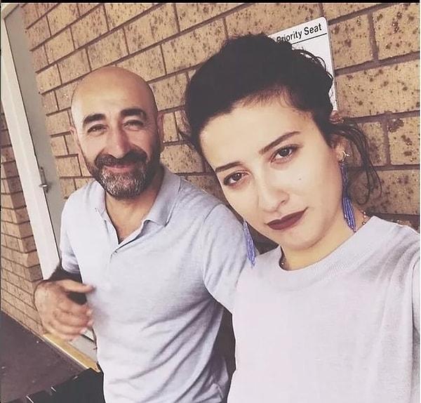 Melike Şahin ve sevgilisi Sedat Bey'in 5 yılı devirdiklerini de paylaşımlarından öğrenmiştik.