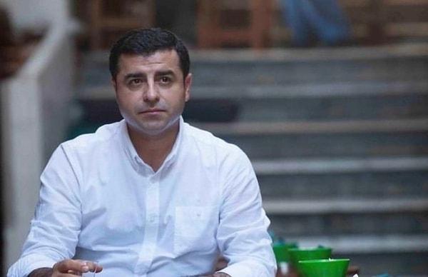 2016 yılının Kasım ayından beri Edirne F Tipi Kapalı Cezaevi'nde tutuklu olan eski HDP Eş Genel Başkanı Selahattin Demirtaş gündemin öne çıkan isimlerinden oldu.