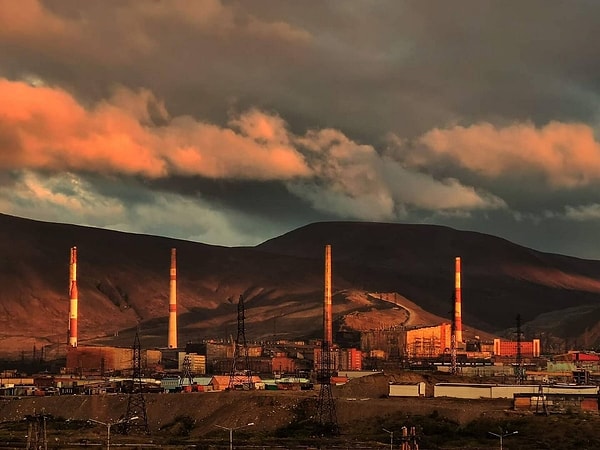 4. Город, его шахты и заводы построили заключенные ГУЛАГа: 50 тысяч человек за 20 лет.