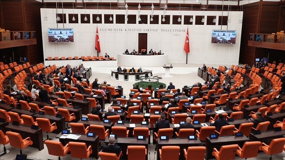 "Kadın Çalışan İstemeyen HÜDA-PAR'ın Talebi Kabul Edilmedi"