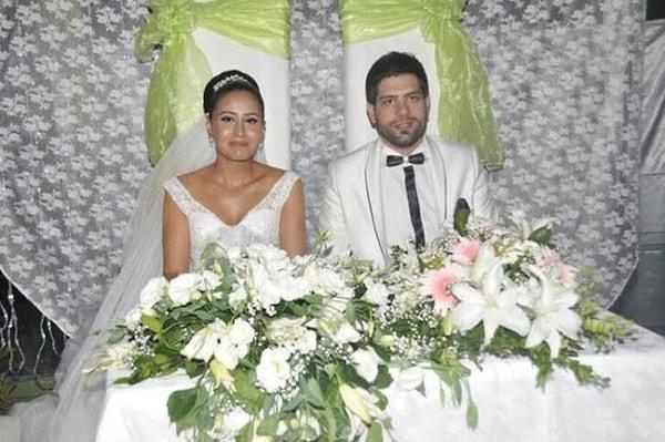 2019 yılında boşandığı eşi Serkan Balkan ile yeniden ilişkilerine bir şans veren Ünsal'ın ilişkisi gözlerden uzak bir şekilde hala devam etmekte... 🧿