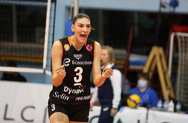 Milliyet'in haberine göre, Sırbistan Milli Takımı'nın yıldız isimleri olan Tijana Boskovic ve Maja Ognjenovic, VNL'in 3. haftasında takıma yeniden dahil olacak.