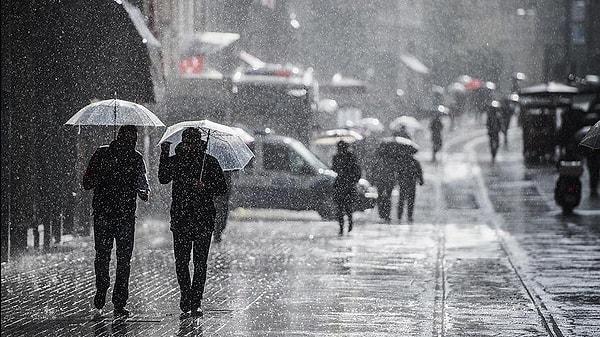Meteoroloji Genel Müdürlüğünden yapılan açıklamaya göre, yurdun batı kesimlerinde beklenen yağışların, Ege Bölgesi, Eskişehir, Ankara, Antalya'nın batı kesimleri ile Burdur'da yerel kuvvetli olacağı tahmin ediliyor.