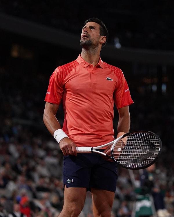 23. Novak Djokovic Roland Garros'tan bu pozunu paylaşmış.