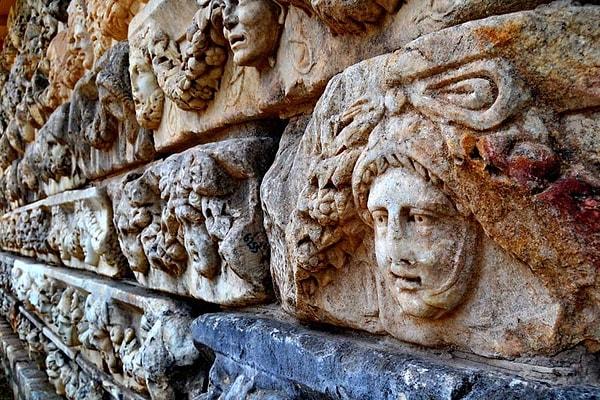 The Marble Sculptures of Aphrodisias: Masterpieces in Stone