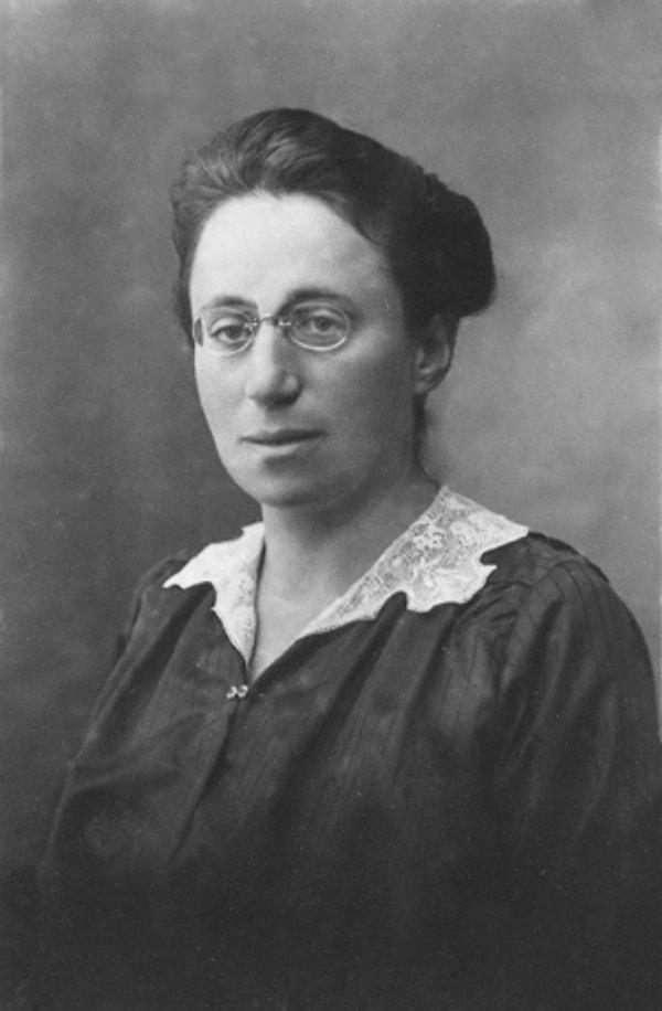 18. Emmy Noether (1882-1935)