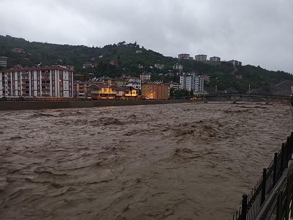 2021 yılında büyük sel felaketi yaşayan Bozkurt ilçesi ile Çatalzeytin ilçesinde şiddetli yağışla birlikte birçok evi ve iş yerini su basmıştı.