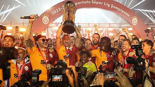 Spor Toto Süper Lig'de şampiyon Galatasaray oldu. Geçtiğimiz hafta oynanan Ankaragücü maçında şampiyonluğu kesinleştiren sarı-kırmızılı ekip, dün akşam yine bir zaferin altına imza attı.