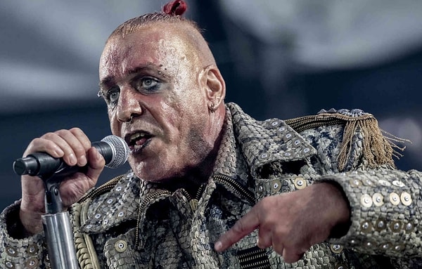 Все они семейные люди и не хотят фигурировать в подобных историях