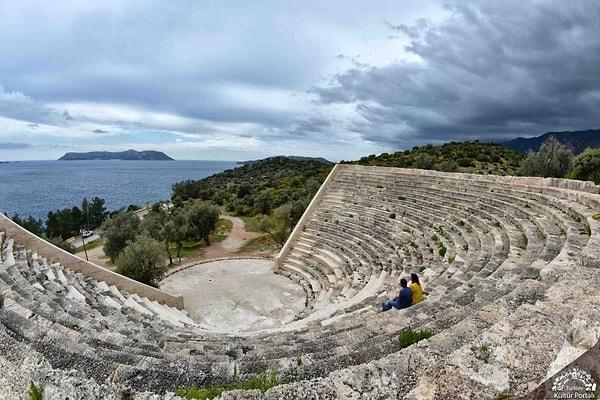 Antiphellos Antik Tiyatrosu: Tarihin Sahnede Canlanışı