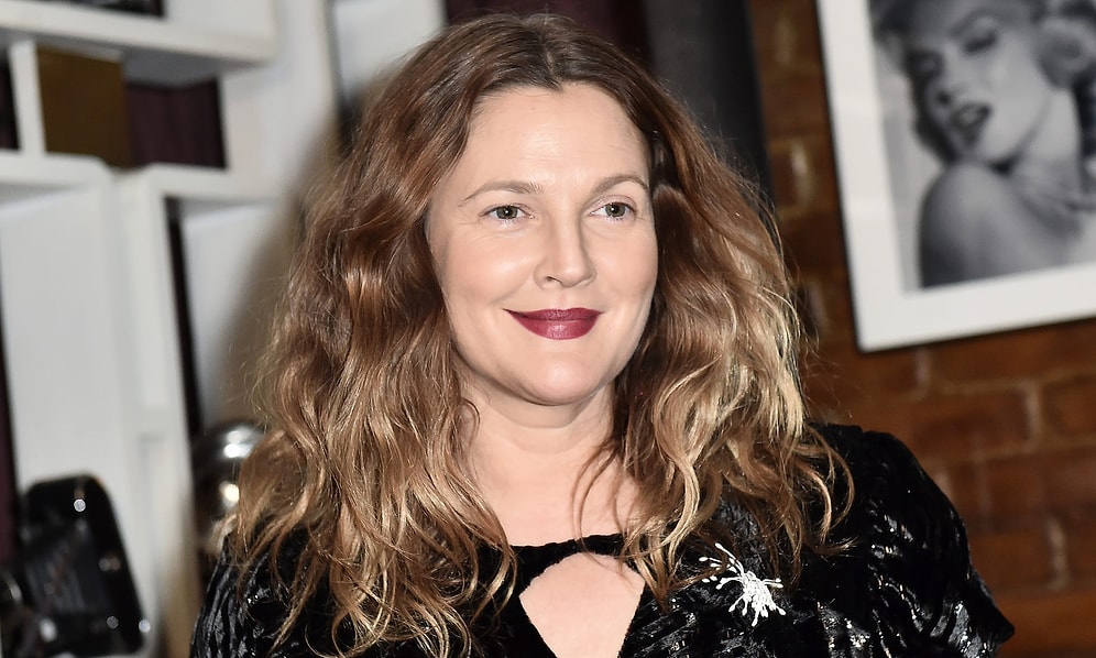 Дрю Бэрримор заявила, что жалеет, что ее мать все еще не мертва, шокировав общественность