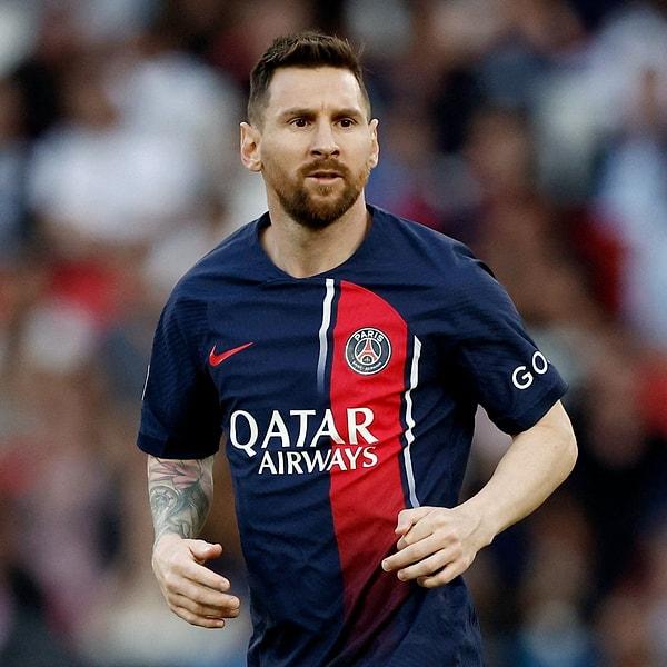 3. Barcelona ve Inter Miami arasında bir tercih yapacak olan Lionel Messi, Suudi Arabistan Ligi'ne transfer olmayı düşünmüyor. (The Athletic)