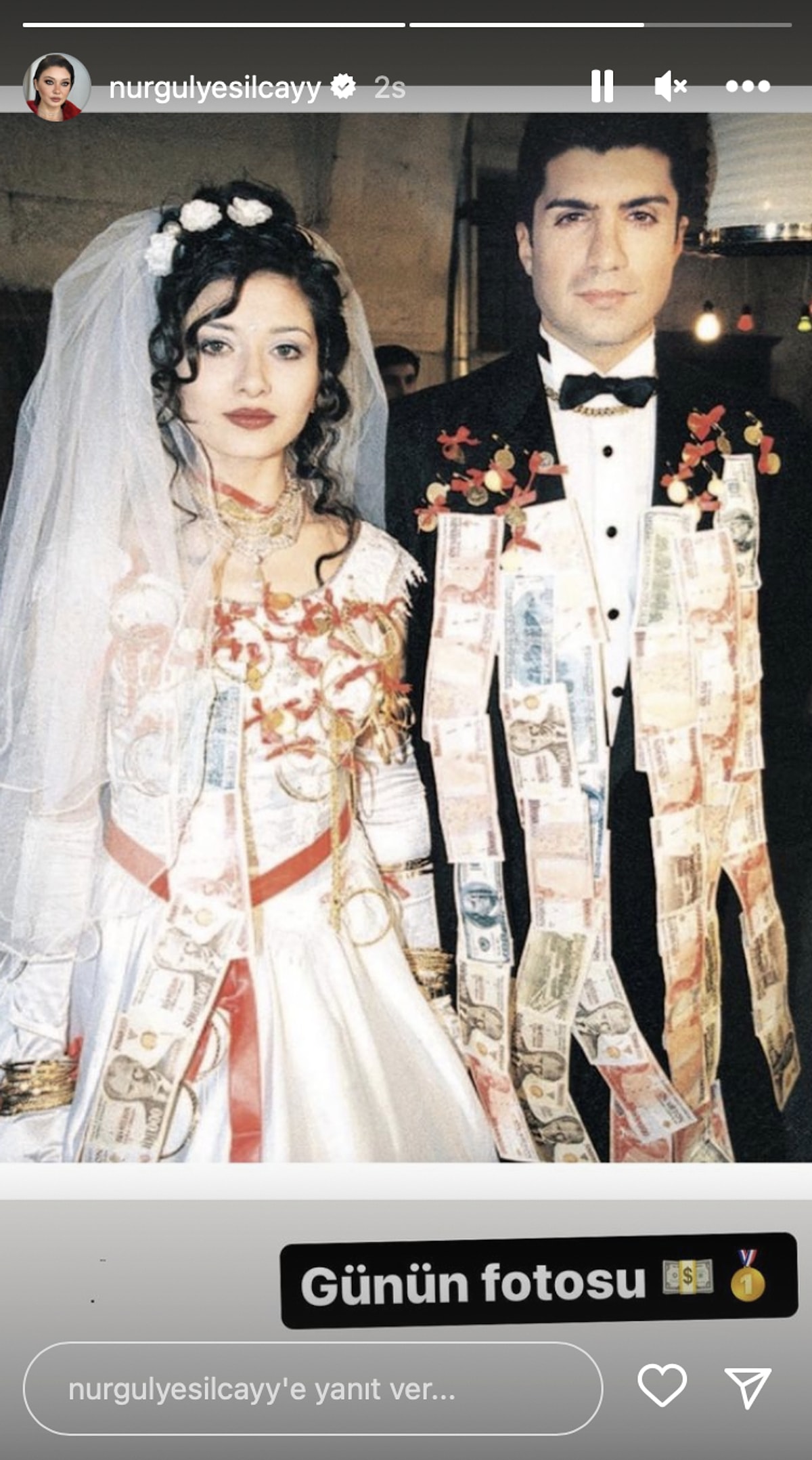 Nurg�l Ye�il�ay U�u�a Ge�en Dolar ve Alt�n Fiyatlar�na Asmal� Konak Dizisiyle G�nderme Yapt�