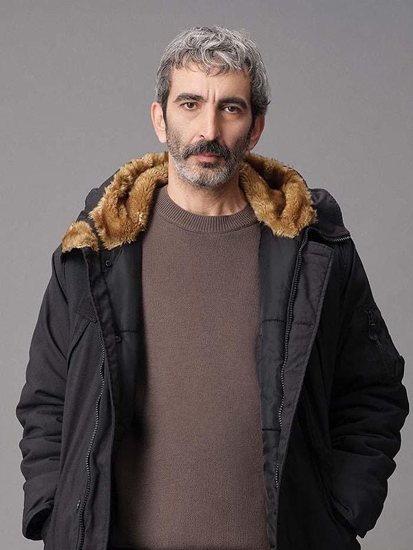 Fırat Tanış as Mehmet Koşaner