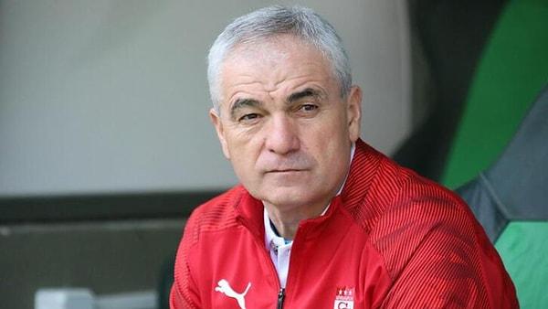 9. Beşiktaş ve milli takımın efsane oyuncularından “Atom karınca” lakaplı futbol oyuncusunun adı Nihat Kahveci'dir.