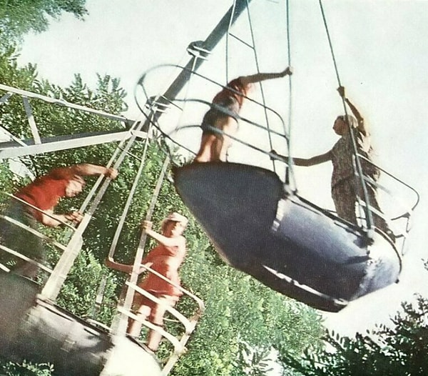14. Помните такие качели?