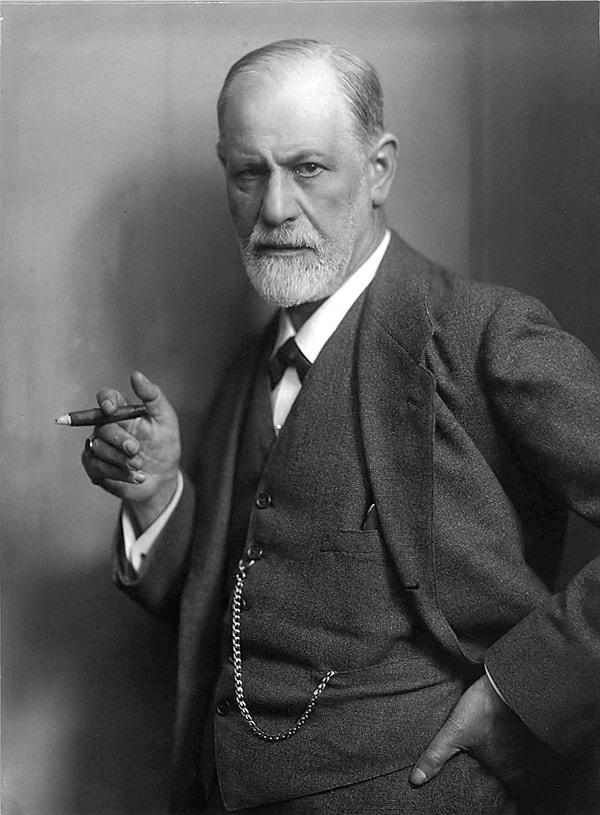 10. Ünlü psikolog Sigmund Freud'a göre sigara içmek gibi tüm bağımlılıklar aslında kendi kendini cinsel olarak tatmin etmenin yerini dolduran eylemlerdi.