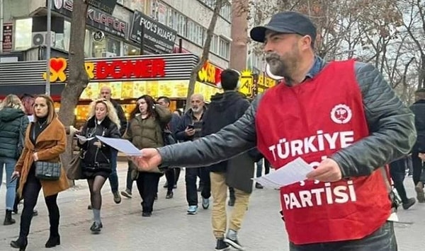 Tekel Bayileri Platform Başkanı Özgür Aybaş, alkol fiyatlarına da yüzde 40 zammın yolda olduğunu söyledi.