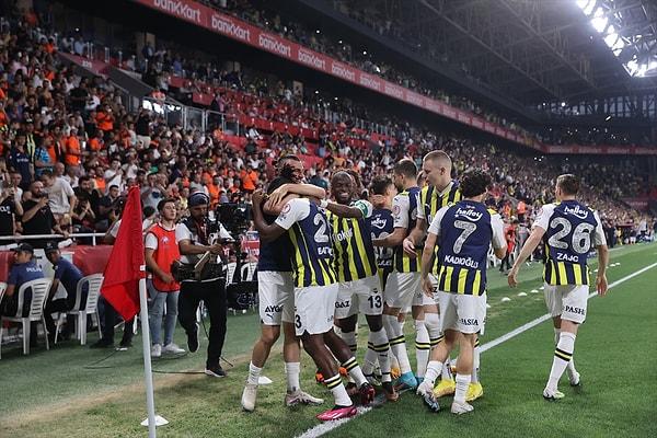 Futbolda 9 yıl sonra kupa kazanan Fenerbahçe, Türkiye Kupası'nı 7. kez müzesine götürdü.
