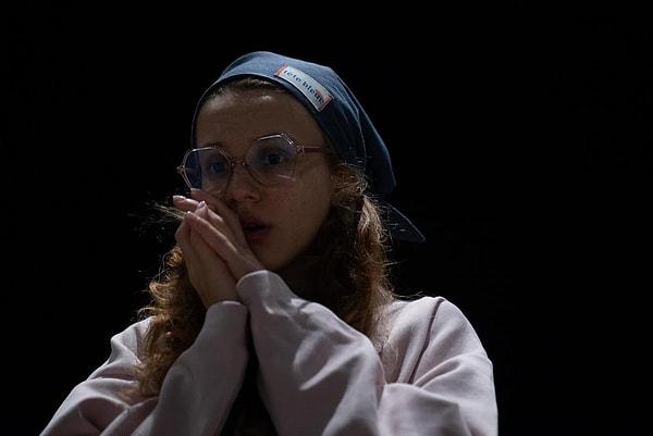 From Screen to Stage - Commanding the Theater with "Ağaçtaki Kız"
