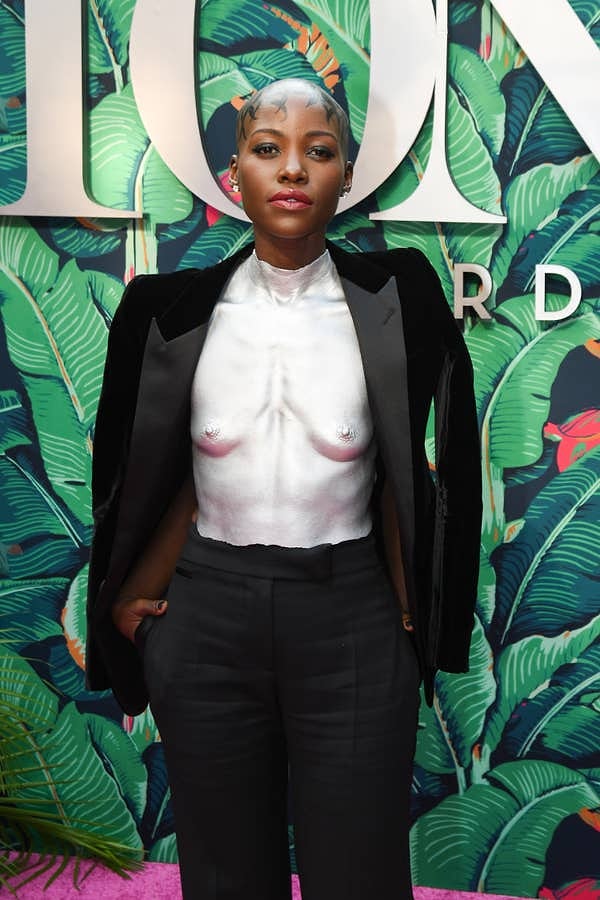 Наряд быстро стал вирусным в Сети.