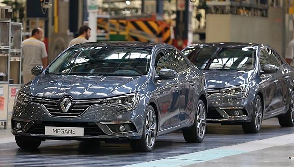 Ünlü otomobil markası Renault, bu ay ülkemizdeki sevilen araçlarına yaptığı ikinci fiyat artışı ile yeni araba almak isteyenleri üzdü.
