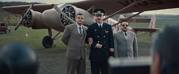 THY Basın Müşavirliğinden yapılan açıklamaya göre, 1933 yılında 5 uçak ve 30'dan az çalışanla başlayan yolculuğunun 90 yıllık başarısının anlatıldığı filmde, şirketin ilk havalanan uçağı ve pilotunun 2023 yılı İstanbul'una inişi konu ediliyor.
