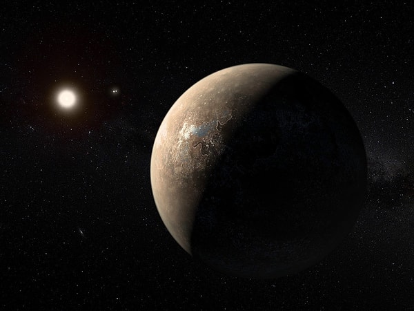 Kırmızı cüce yıldız olarak adlandırılan "Proxima Centauri"nin sözde 'Goldilocks Bölgesi' içinde yer alan Proxima Centauri b'nin çalışması tam da yaşanabilirliği test edecek türden.