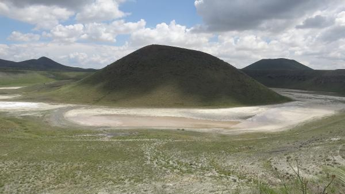 Bir De�erimizi Daha Kaybettik! D�nyan�n Nazar Boncu�u Meke G�l� Kurudu