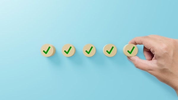 Вы ищете одобрения других!