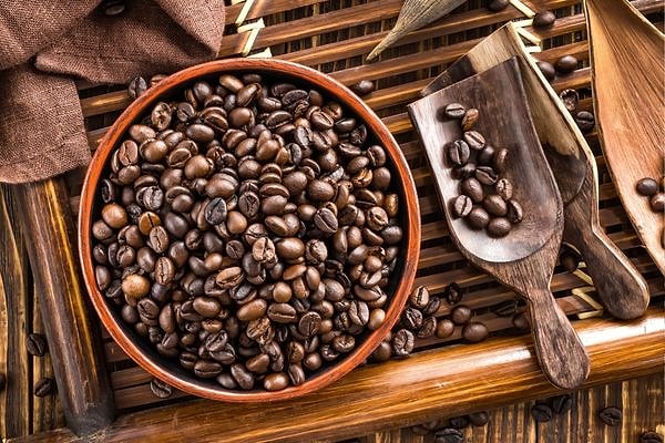 Bu seviye, 18 Nisan'da ulaşılan altı ayın en yüksek fiyatı 2,05 doların yeniden test edilebileceği tahminlerine neden oluyor.  Arabica kahvenin fiyatı şu sırılar, yılın en dip seviyesinin yüzde 32 üzerinde.