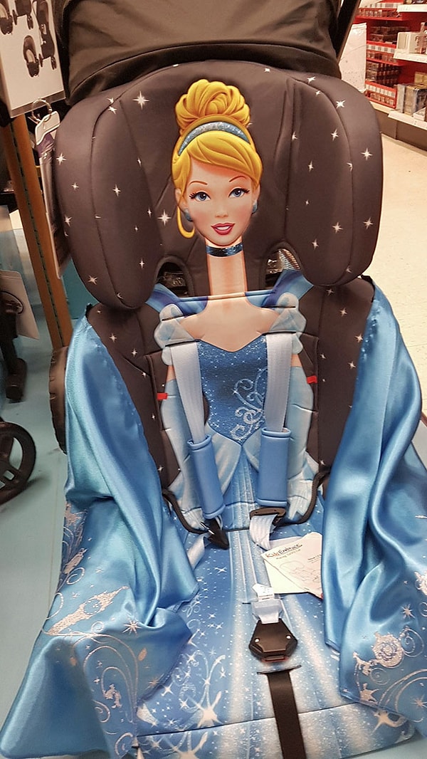 16. Кресло-трансформер для любительниц Disney