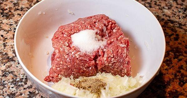 Preparing the Filling: Flavorful Ground Meat Mixture