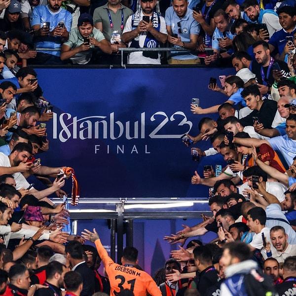 Finalin, taraftarlara ve dış basına yansımaları oldukça kötü. UEFA bu şartlar altında Türkiye'ye bir daha organizasyon verir mi hep birlikte göreceğiz...