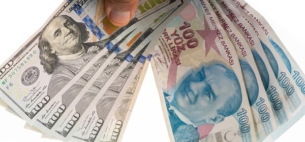 Kafamızı çevirdiğimiz her yerde dolar haberlerine maruz kaldığımız günlerde, elbette TikTok uygulaması da bundan geri kalmadı. Kullanıcılar, artan dolar kurunu acının tatlı tebessümü olarak içeriklerine yansıttı...