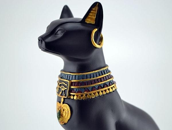 Kediler Antik Roma'nın yalnızca sanat kısmında değil mitolojik ve inanç kısmında da büyük öneme sahipti.