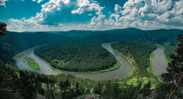 9. Где находится Манская петля?