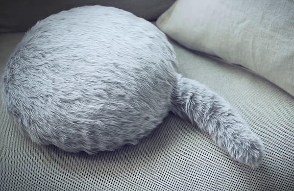 8. Терапевтическая подушка в виде кота