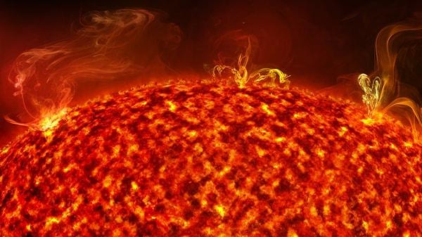 Ekip ayrıca Güneş'in yüzeyindeki güç parlamalarından yayılan benzer yarı periyodik titreşimleri de keşfetti.