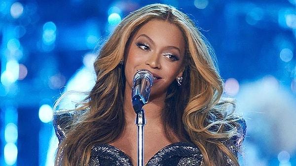 1. Kraliçe lakabıyla tanınan Beyoncé, uzun bir süredir konserlerine ara vermişti. Son olarak Dubai'de VIP konser veren dünya starı, yıllar sonra ilk kez Dünya turnesine çıktı. Tabii kraliçe Beyoncé'nin hayranları da kendisini yalnız bırakmadı. Birçok farklı ülkede sahne almaya başlayan Beyoncé'ye talep de çok olunca, İsveç'teki enflasyonun sebebi oldu kendisi!