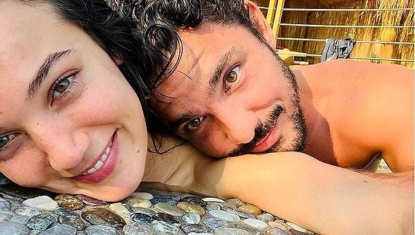 9. Pınar Deniz ve Kaan Yıldırım çifti de tatil sezonunu açan ünlüler kervanına katıldı. Baş başa tatilin keyfini çıkaran çift, pozlarıyla sosyal medyanın diline fena düştü!