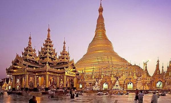 14. Bagan'daki Pagodalar