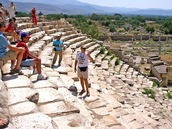 6. Turist Rehberliği: