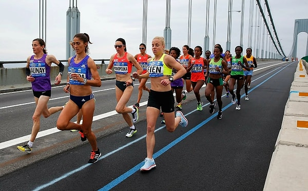 14. ПРАВДА или ЛОЖЬ: квадроатлон — это спорт, состоящий из плавания, езды на велосипеде, гребли на байдарках и бега.