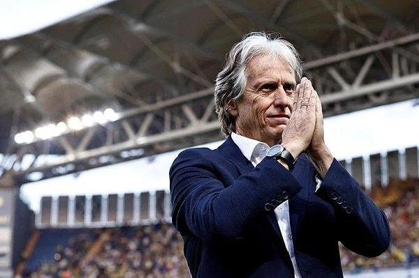 Suudi Arabistan Milli Takımı teknik direktörlük görevi için geçtiğimiz günlerde Fenerbahçe'den ayrılan Jorge Jesus'un da ismi geçiyor.