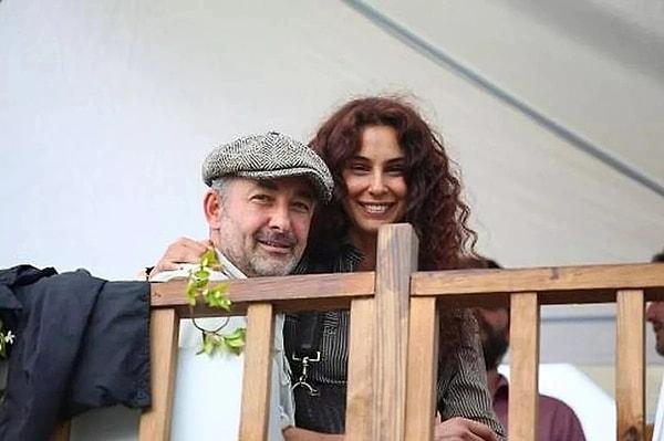 7. Mehmet Aslantuğ'un Arzum Onan'la olan 27 yıllık evliliklerini tek celsede sonlandırmasının ardından gönlünü Gözde Akpınar'a kaptırdığı iddia edildi.