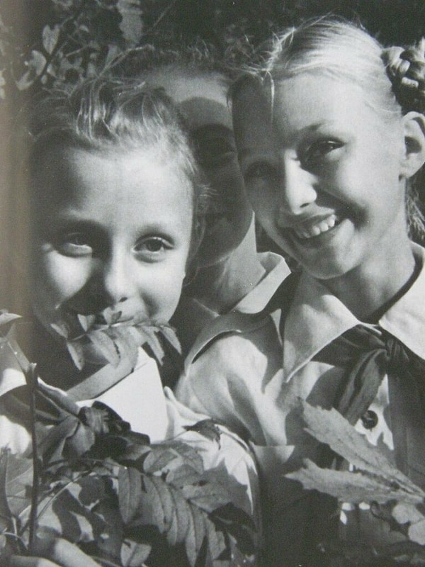 6. Веселые девочки 🙃